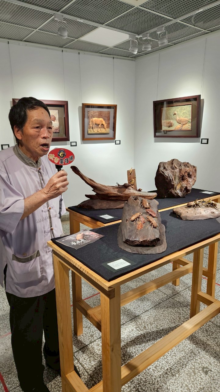 黃媽慶木雕六十 - 生物造型創作+乙巳年生活影像紀錄