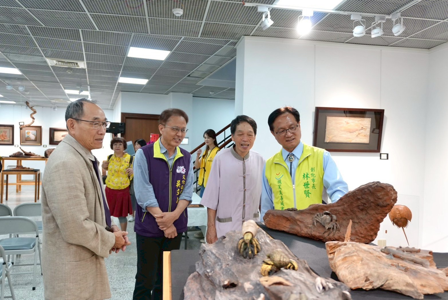 黃媽慶木雕六十 - 生物造型創作+乙巳年生活影像紀錄