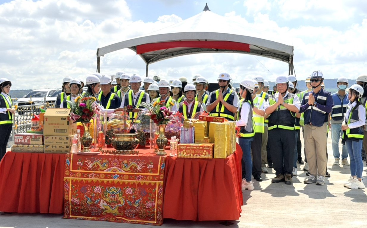 彰化縣與臺中市攜手合作 共同見證大肚和美跨河橋梁合龍儀式